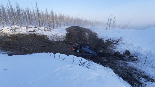 По требованию Якутской природоохранной прокуратуры организована внеплановая проверка в отношении АО «Алмазы Анабара» по факту разлива нефтепродуктов на лицензионном участке недр в Булунском районе.